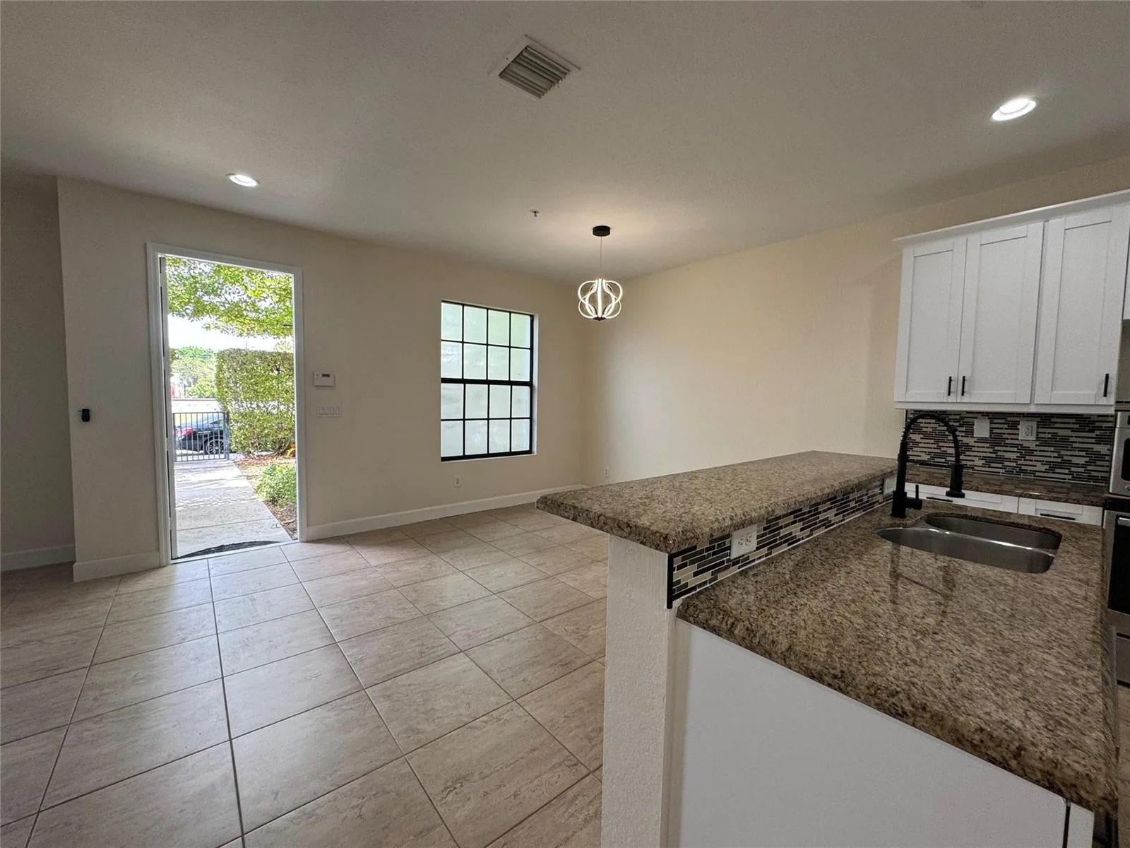749 SW 3rd Avenue, Pompano Beach, FL 33060 photo 4