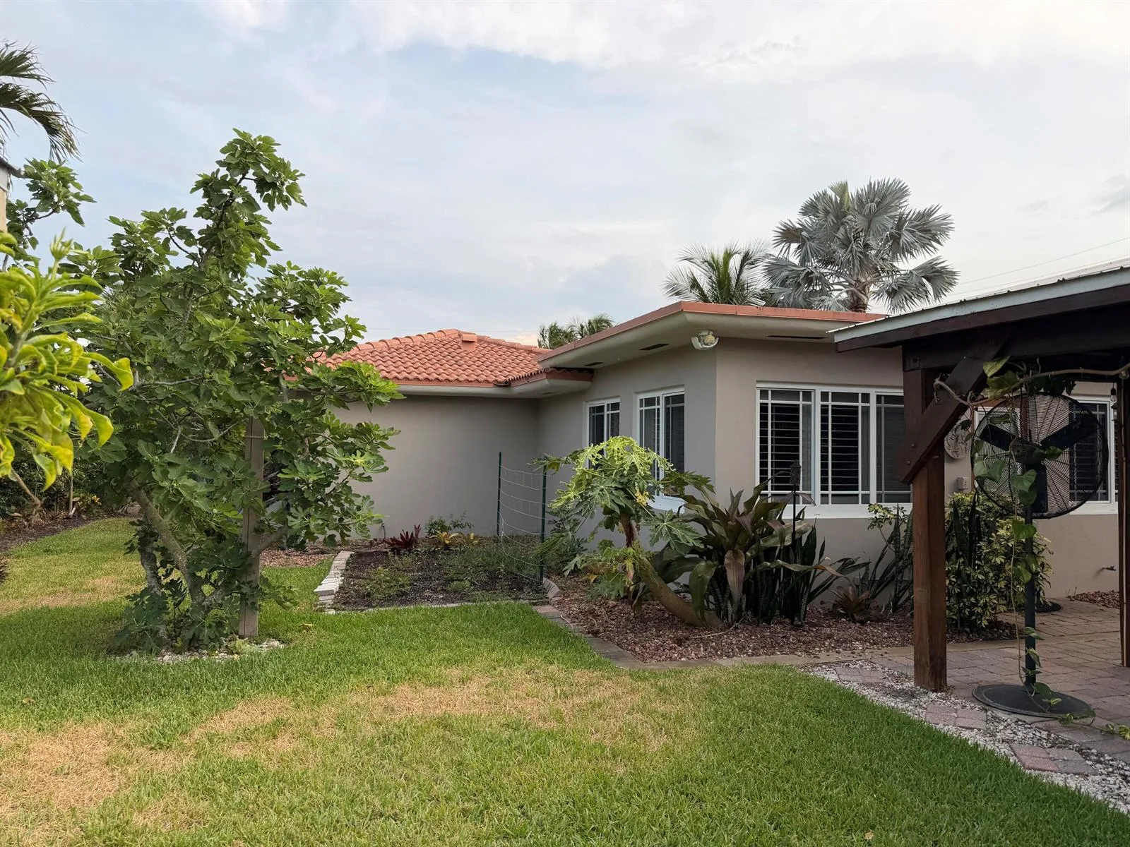 1140 Morse Boulevard, Singer Island, FL 33404 photo 2