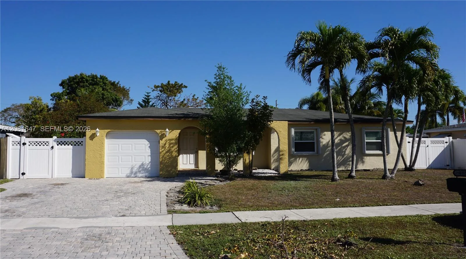 4857 Alfresco St, Boca Raton, FL 33428