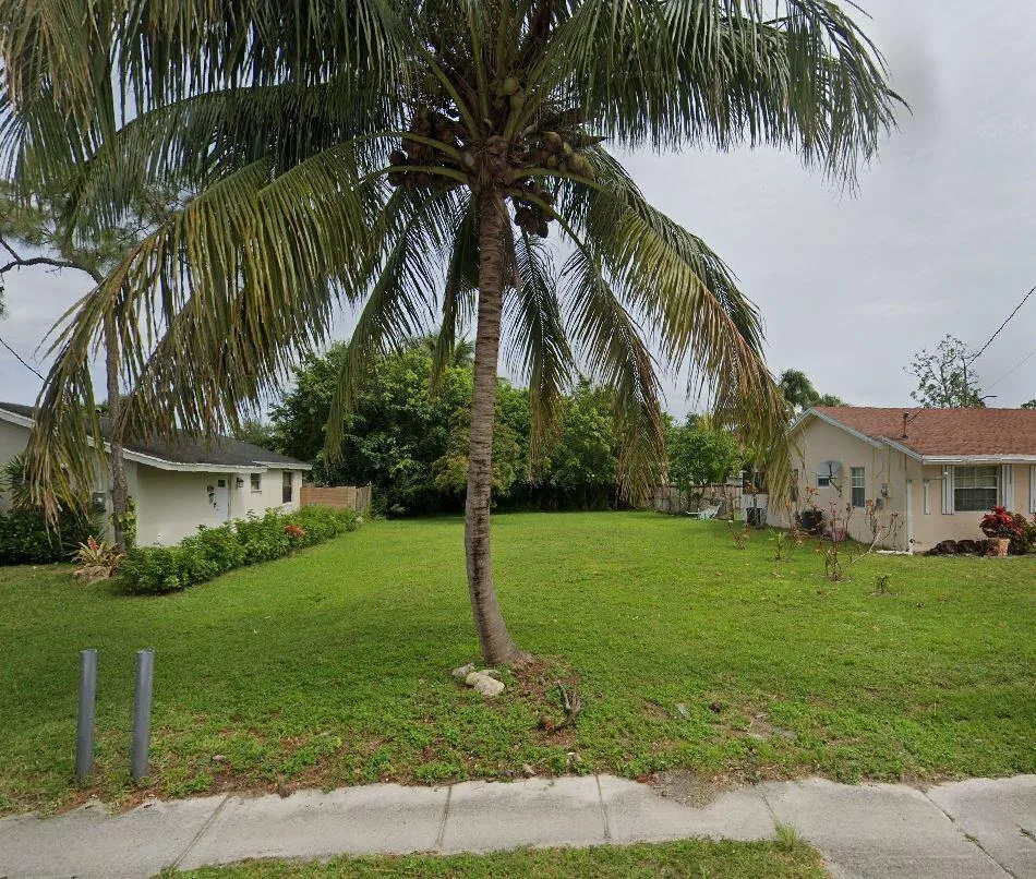 7325 Lantana Road, Lake Worth, FL 33467