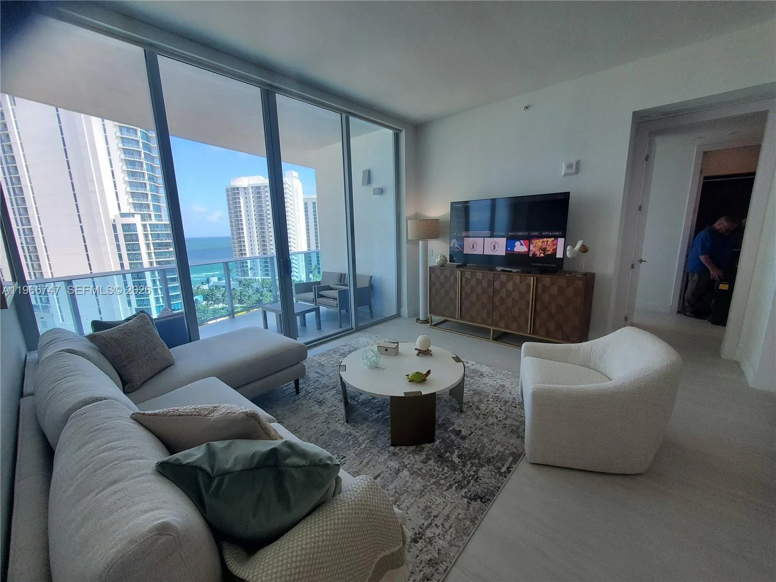 17550 COLLINS # 1402, Sunny Isles Beach, FL 33160 photo 4