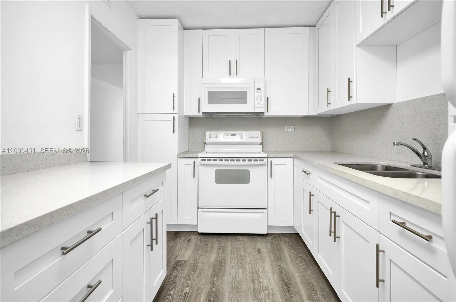 5555 Collins Ave # 3C, Miami Beach, FL 33140 photo 8
