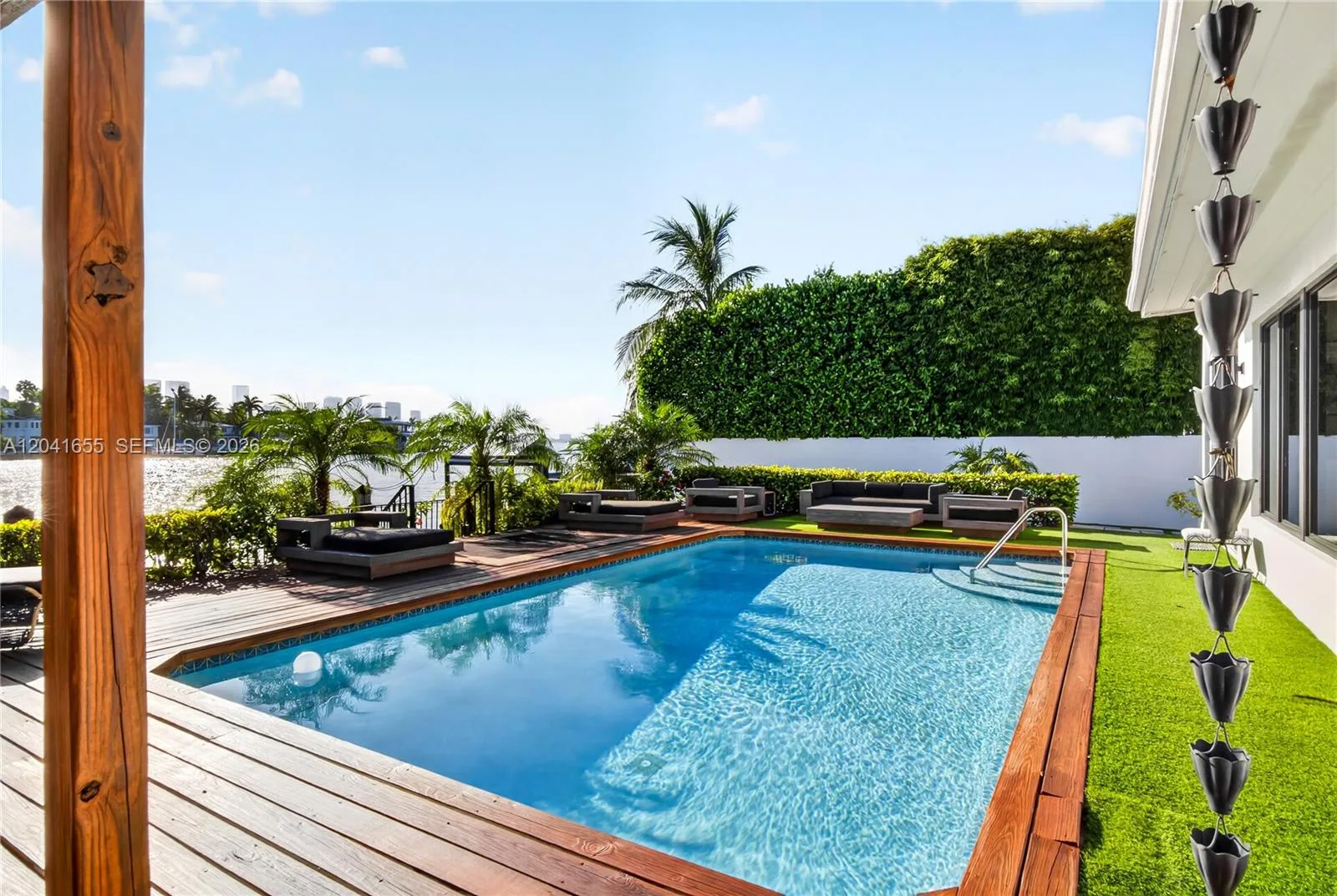 460 W Dilido Dr, Miami Beach, FL 33139