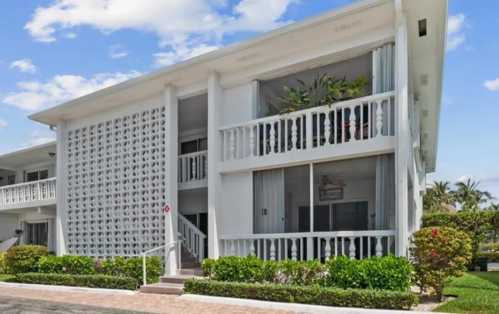 4201 S Ocean Boulevard, Palm Beach, FL 33480