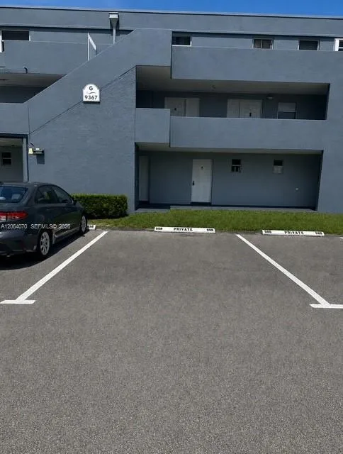 9367 Fontainebleau Blvd # G219, Miami, FL 33172 photo 2
