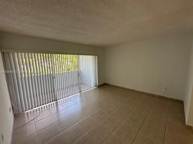 9367 Fontainebleau Blvd # G219, Miami, FL 33172 photo 6