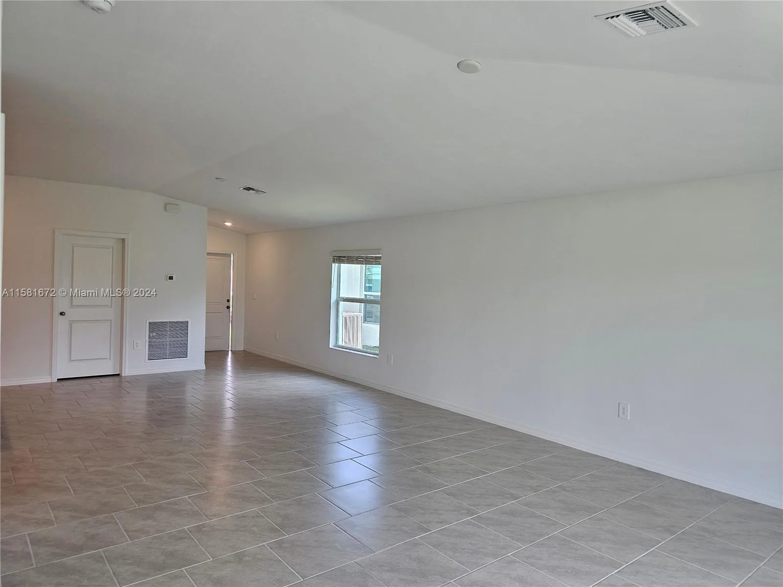 12202 Amber Waves, Lehigh Acres, FL 33974 photo 4