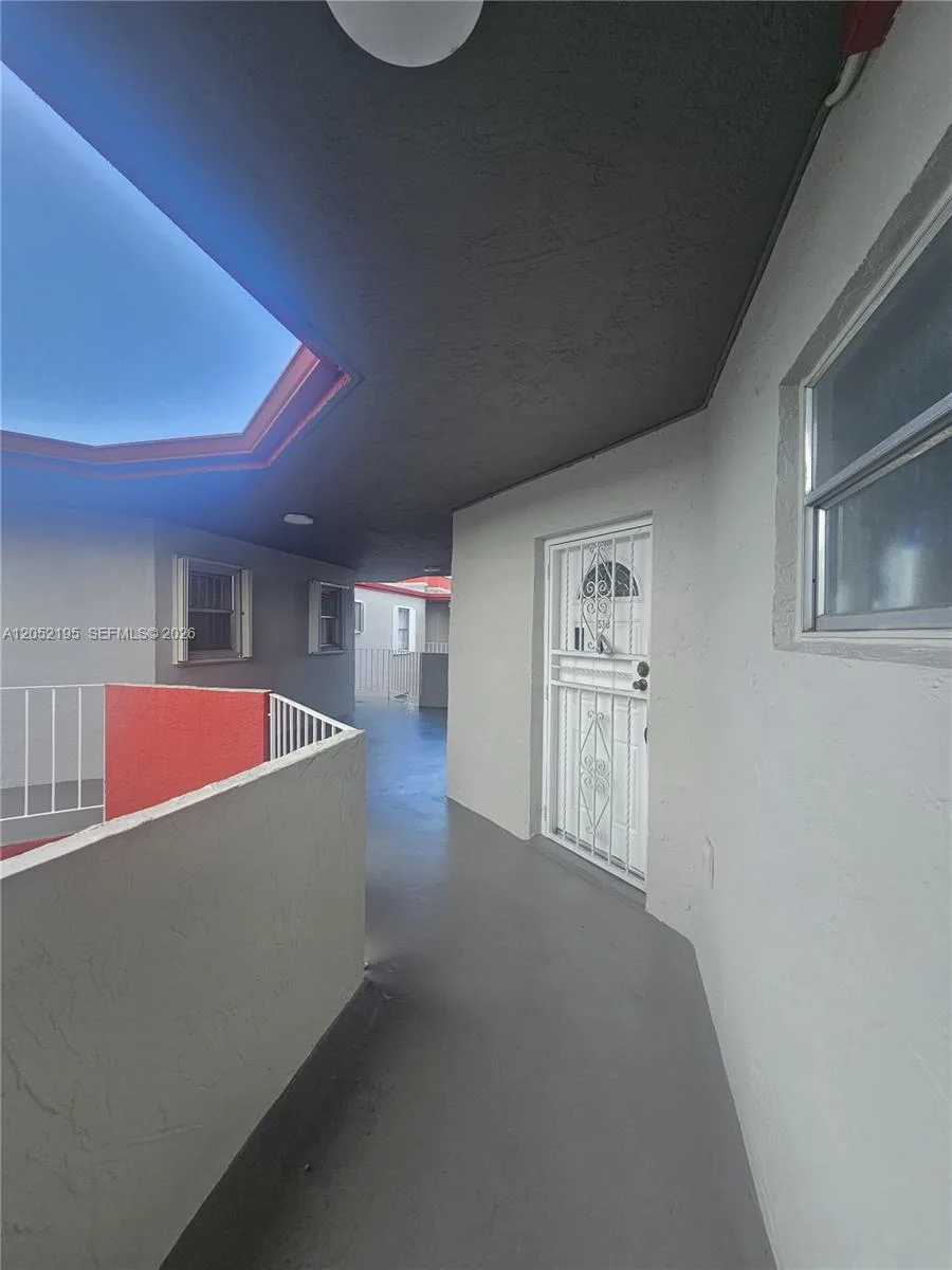 1750 W 46th St # 518, Hialeah, FL 33012 photo 2