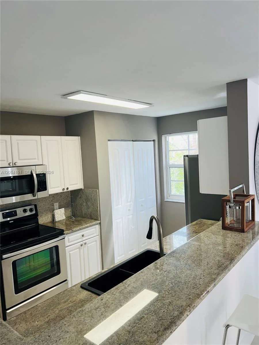 19901 E Country Club Dr # 2401, Aventura, FL 33180 photo 9