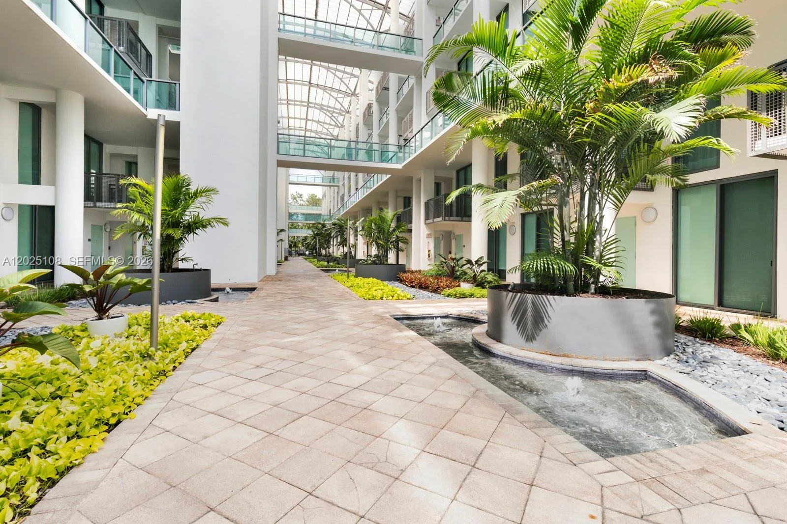 6000 Collins Ave # 108, Miami Beach, FL 33140