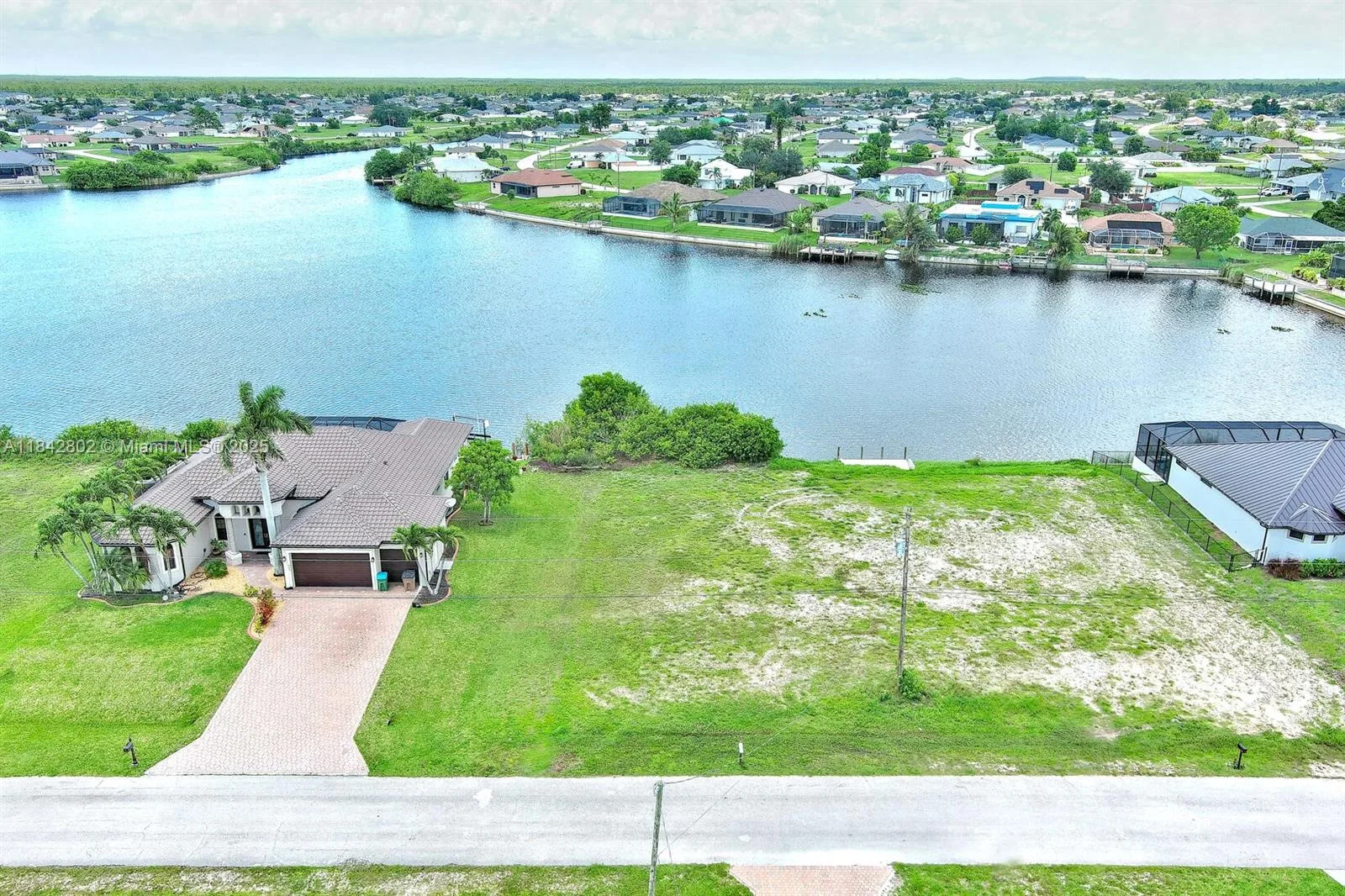 401 NW 24th Ter, Cape Coral, FL 33993 photo 4