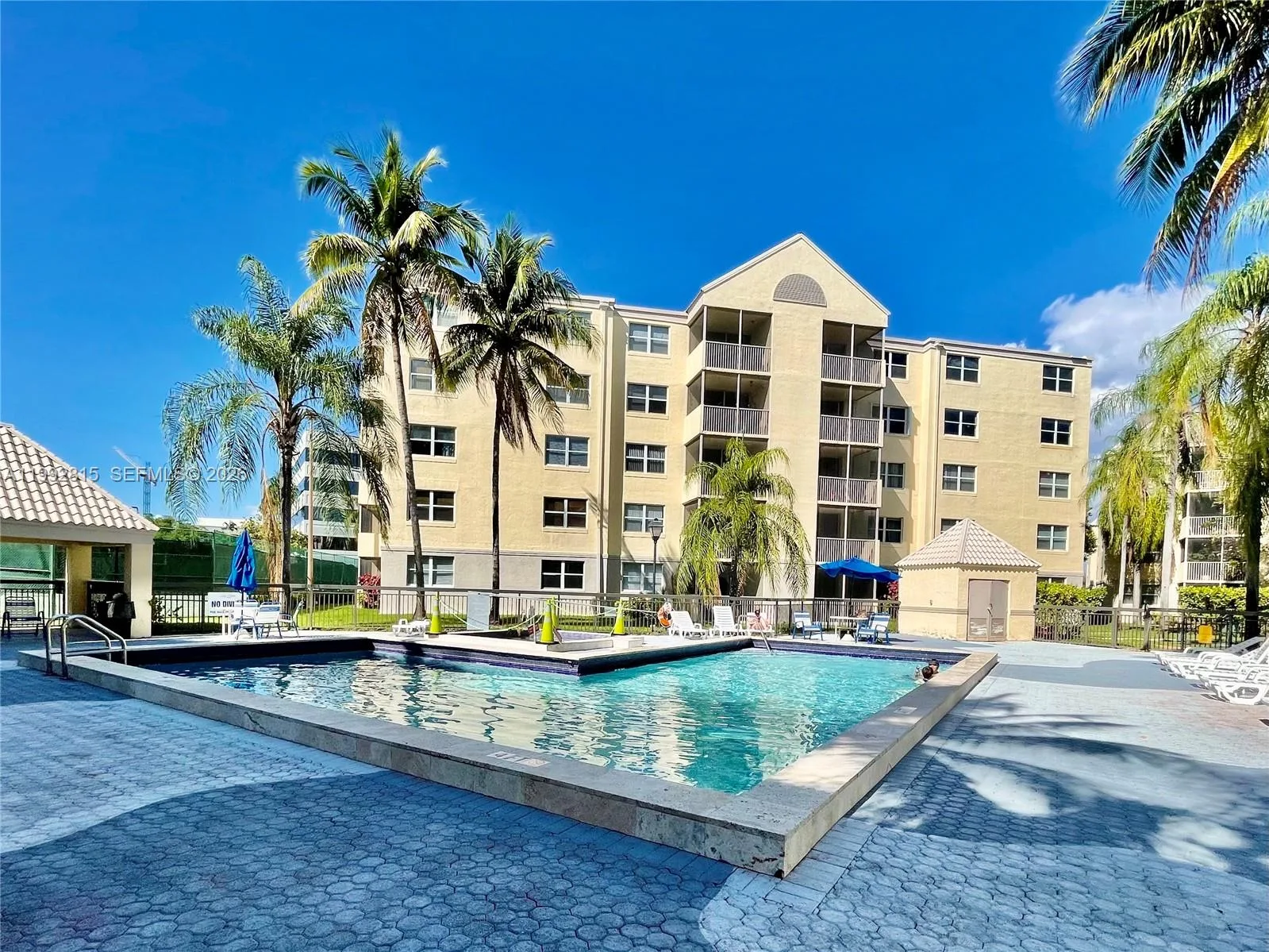 8255 Lake Dr # 102, Doral, FL 33166