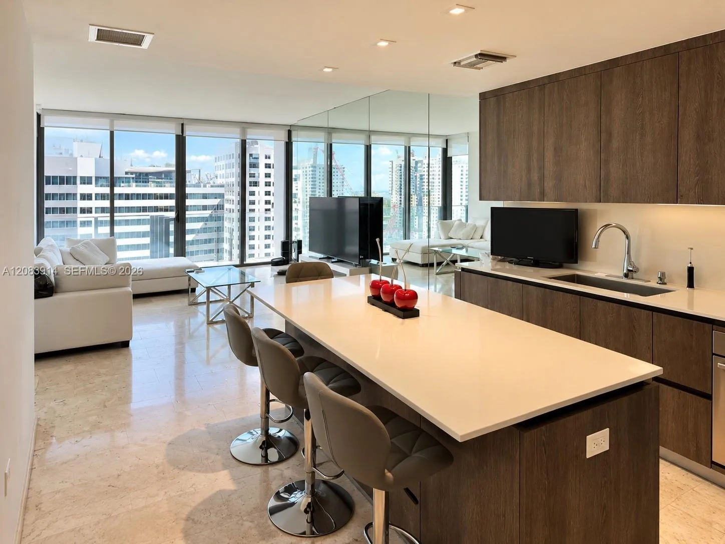 88 SW 7th St # 1808, Miami, FL 33130