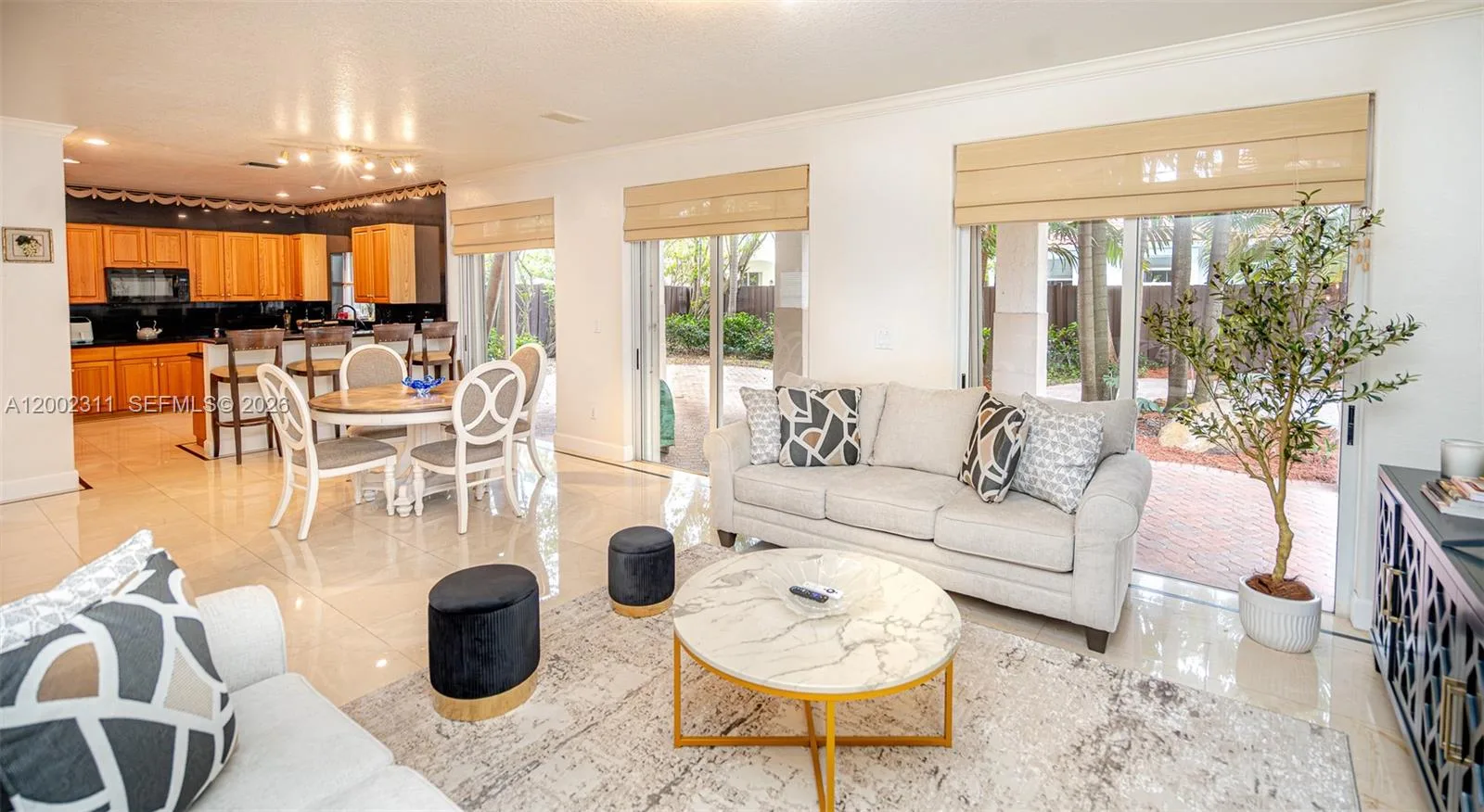 6772 NW 111th Ave, Doral, FL 33178 photo 12