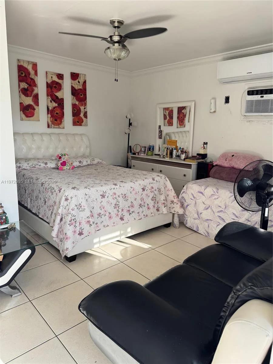 952 E 19th St, Hialeah, FL 33013 photo 9