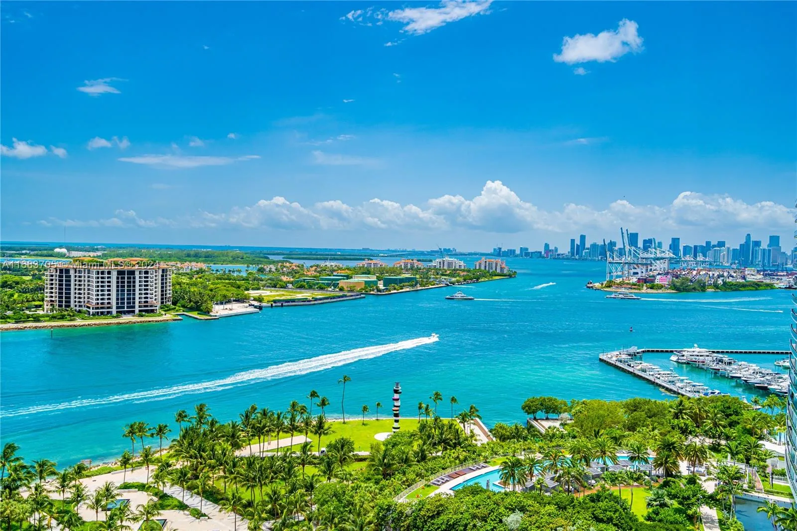 300 S Pointe Dr # 2102, Miami Beach, FL 33139