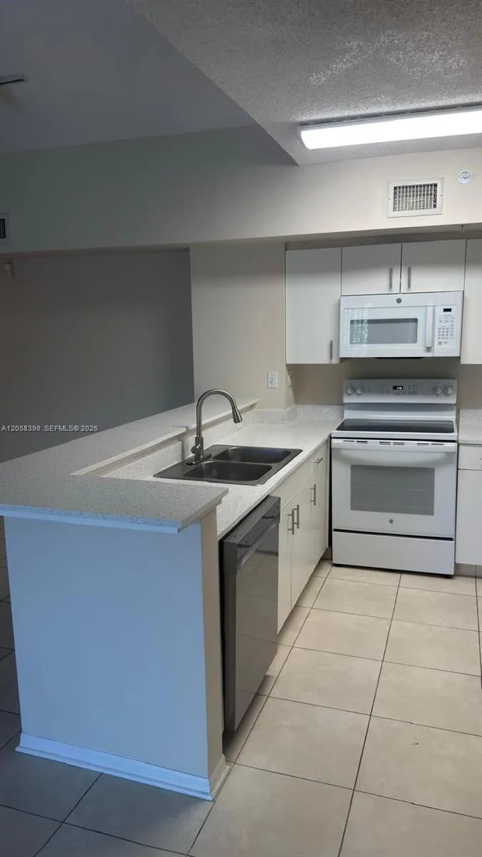 2600 S University Dr # 325, Davie, FL 33328 photo 9