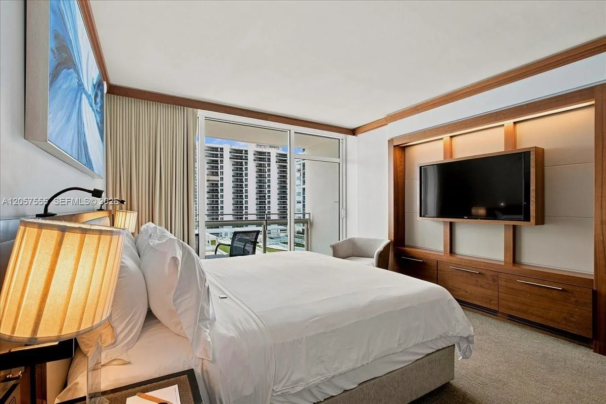 6801 Collins Ave # 1020 Door 1006 Leal, Miami Beach, FL 33141 photo 13