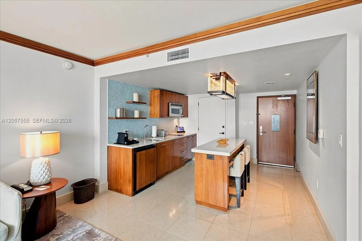 6801 Collins Ave # 1020 Door 1006 Leal, Miami Beach, FL 33141 photo 9