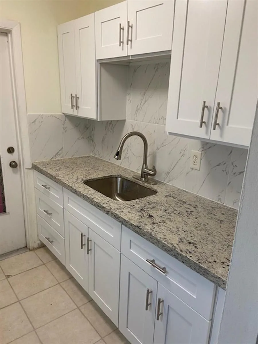 2530 Pierce Street # 202, Hollywood, FL 33020
