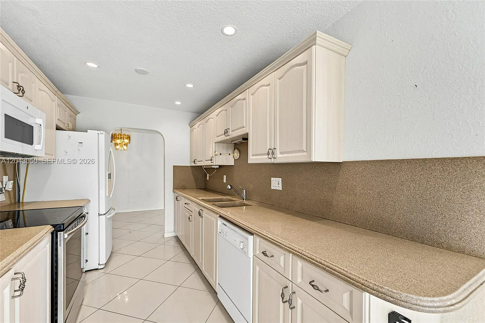 2832 NW 10th Ave, Wilton Manors, FL 33311 photo 13