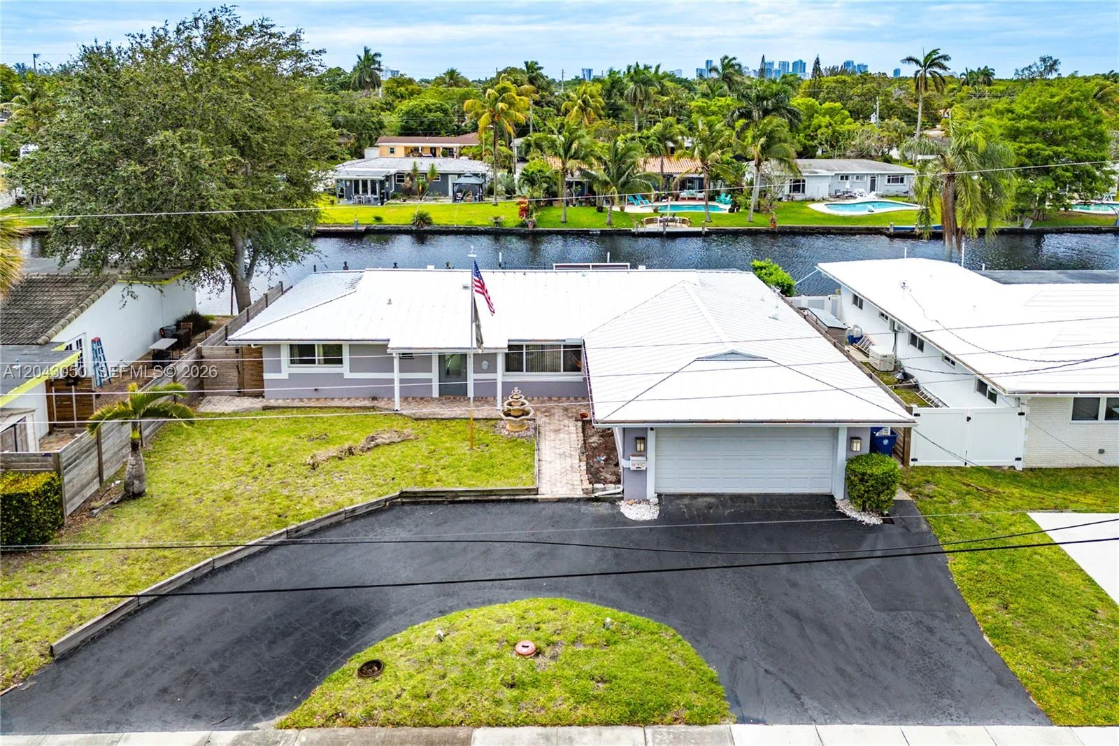 2832 NW 10th Ave, Wilton Manors, FL 33311 photo 2