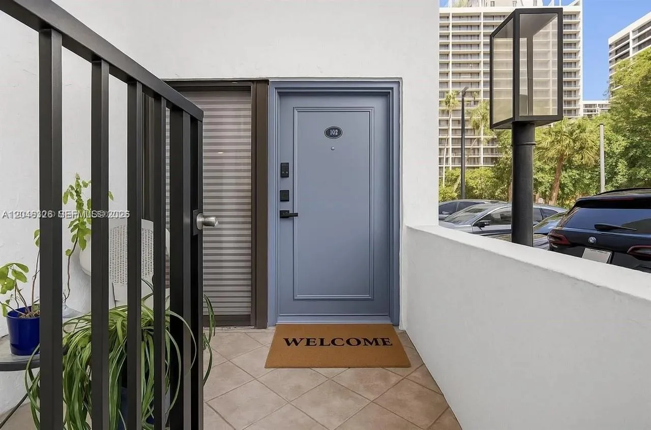 2715 Tigertail Ave # 102, Miami, FL 33133 photo 2
