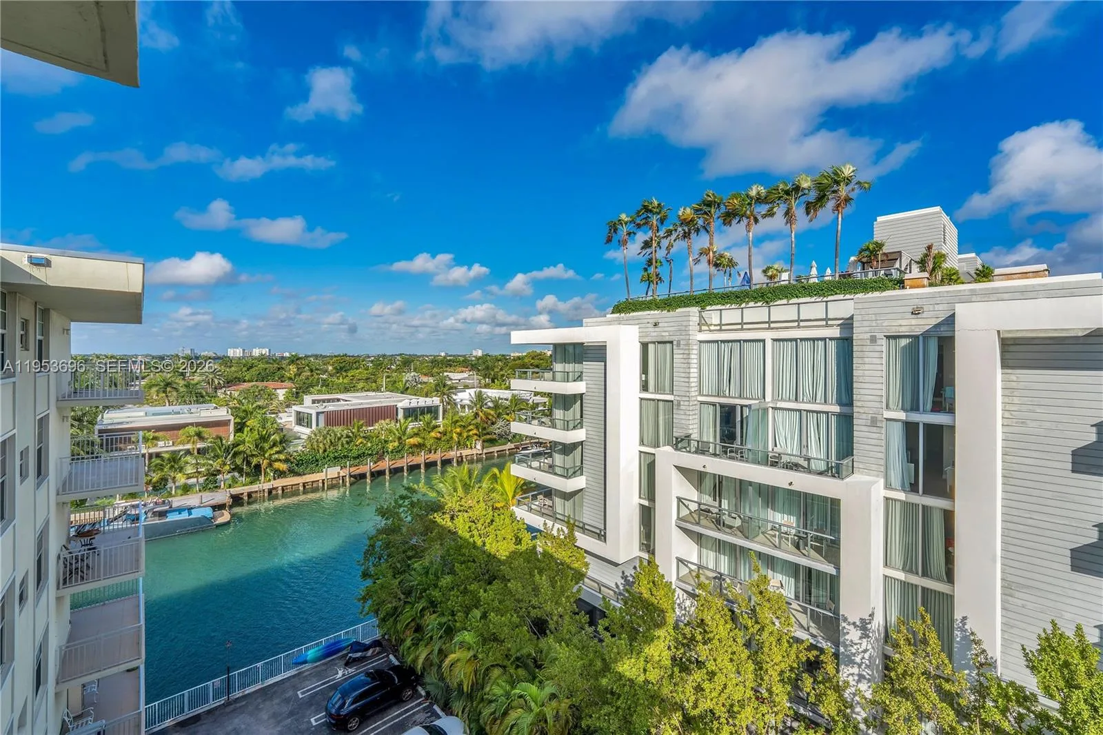St Regis Apartments – photo 22