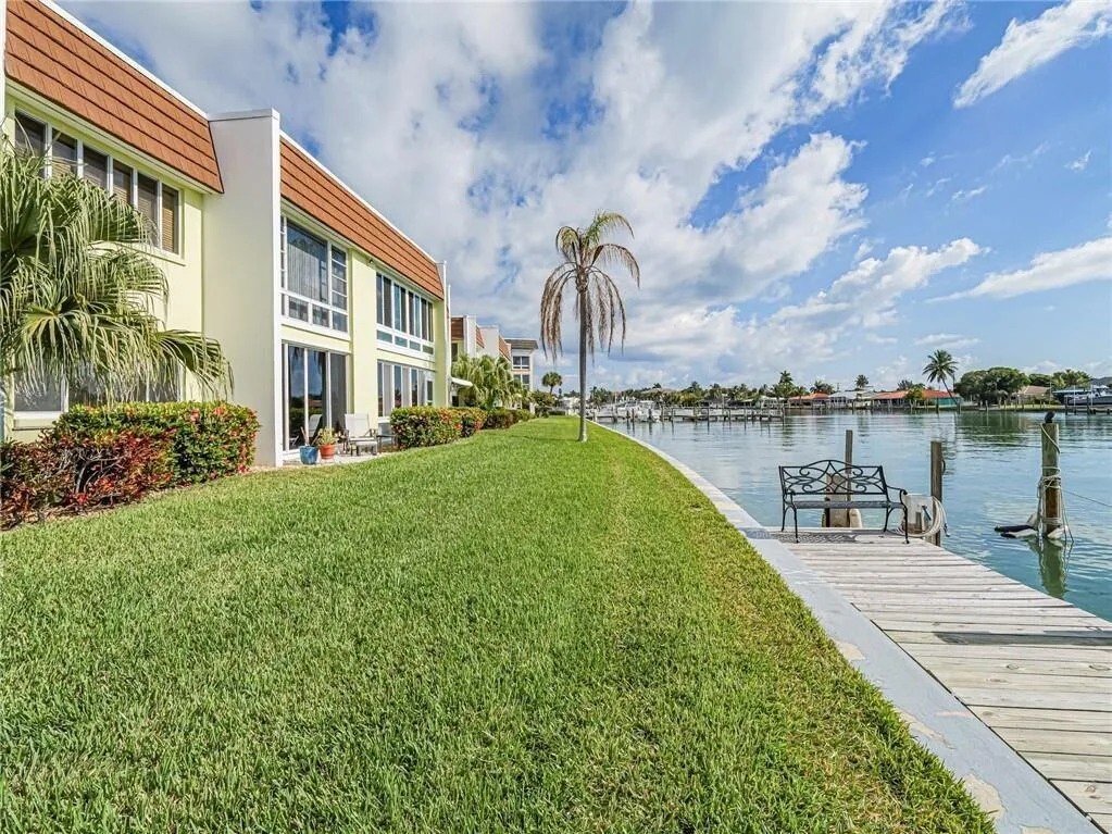 1315 Bayshore Drive # 204, Fort Pierce, FL 34949