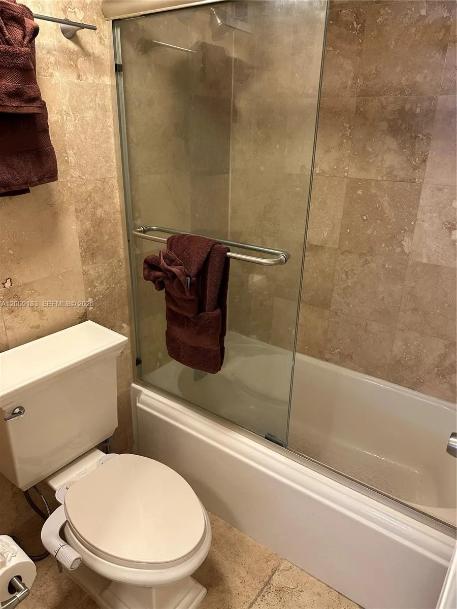 6039 Collins Ave # 1510, Miami Beach, FL 33140 photo 12