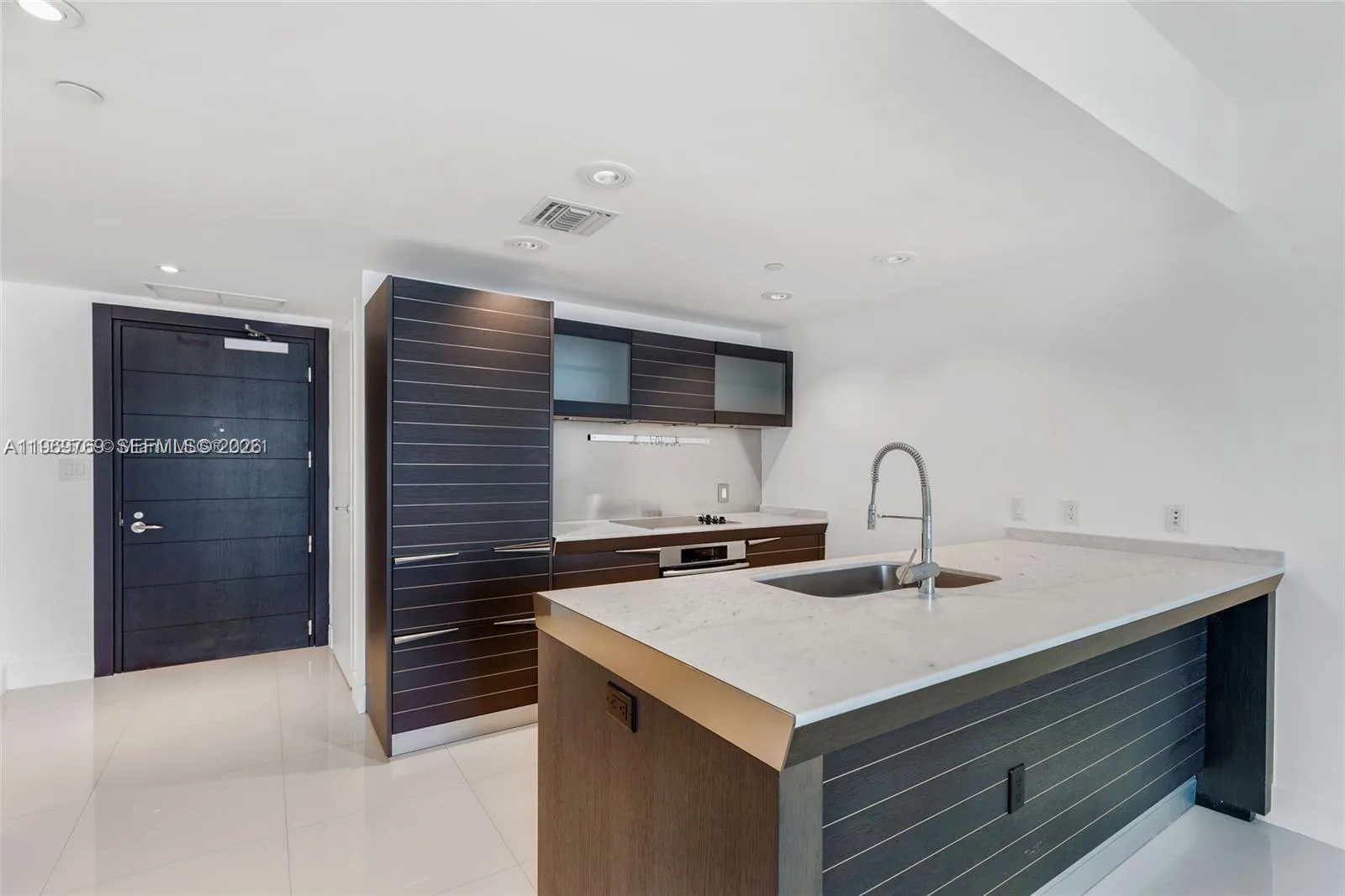 200 Biscayne Boulevard Way # 3913, Miami, FL 33131 photo 3