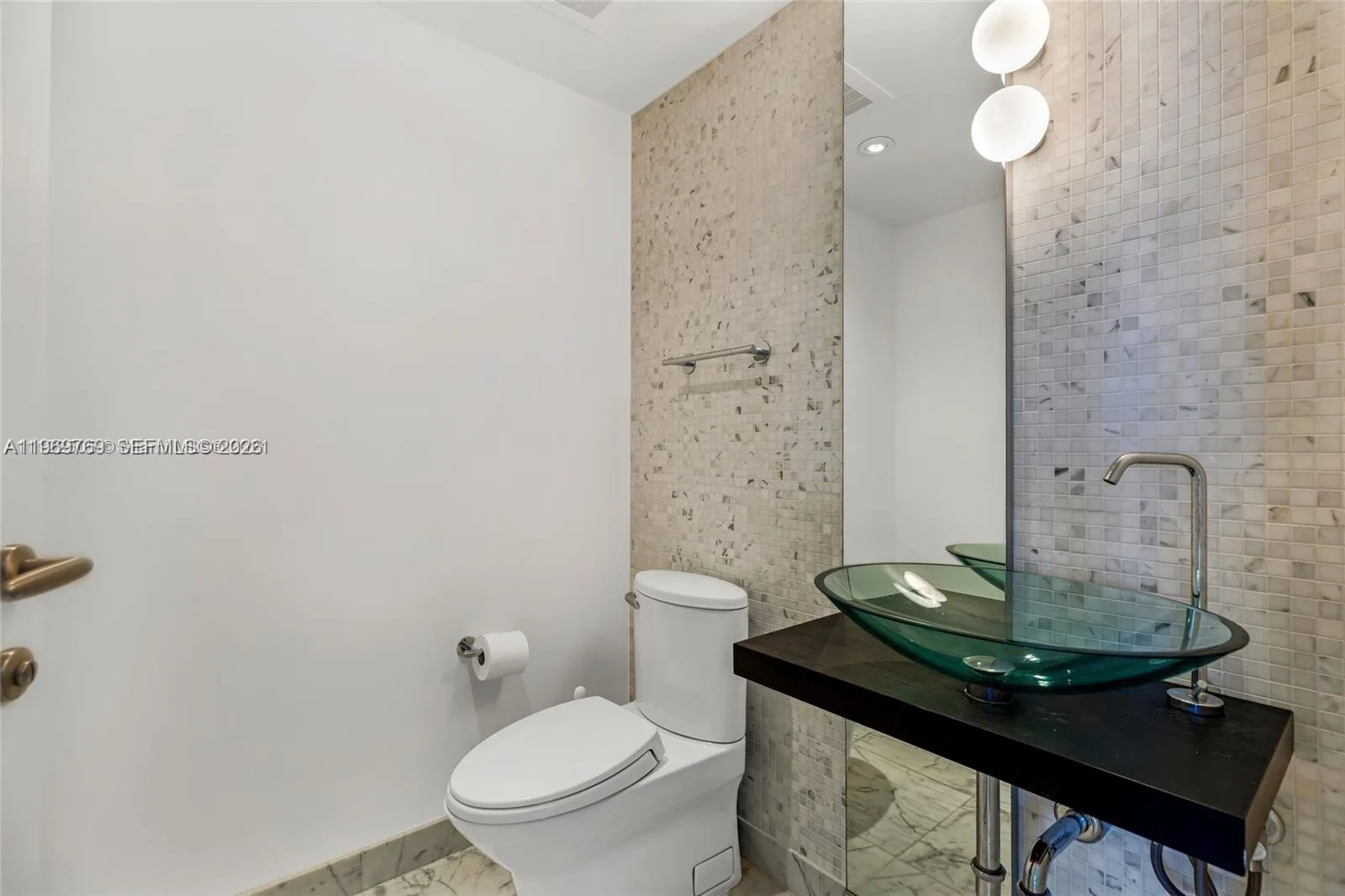 200 Biscayne Boulevard Way # 3913, Miami, FL 33131 photo 4