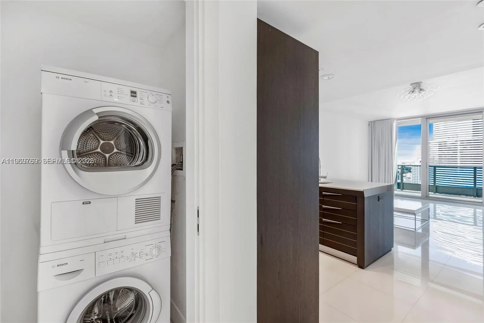200 Biscayne Boulevard Way # 3913, Miami, FL 33131 photo 5