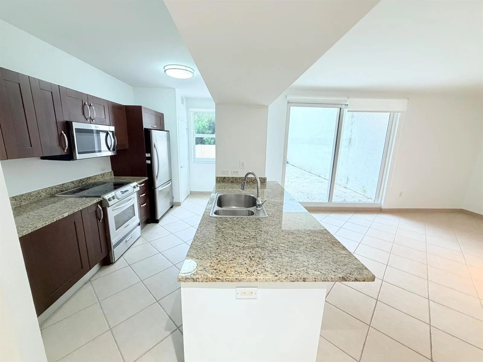 19900 E Country Club Drive # 210, Aventura, FL 33180 photo 4