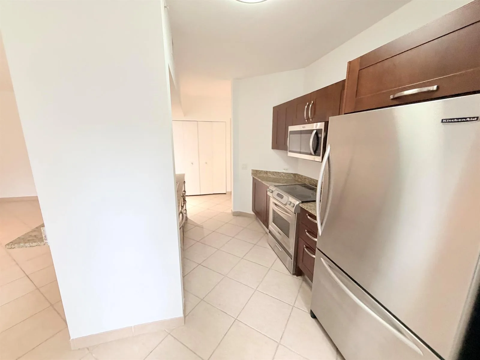 19900 E Country Club Drive # 210, Aventura, FL 33180 photo 7