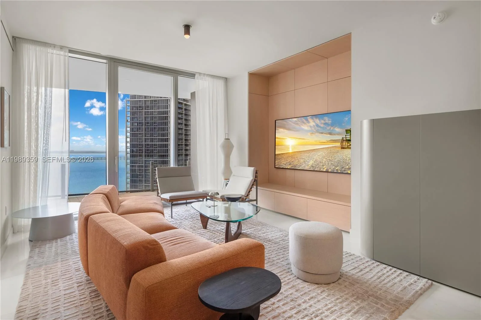 300 Biscayne Boulevard Way # 3005W, Miami, FL 33131 photo 2