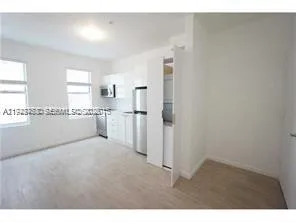 1611 Meridian Ave # 208, Miami Beach, FL 33139 photo 2