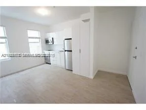 1611 Meridian Ave # 208, Miami Beach, FL 33139 photo 3