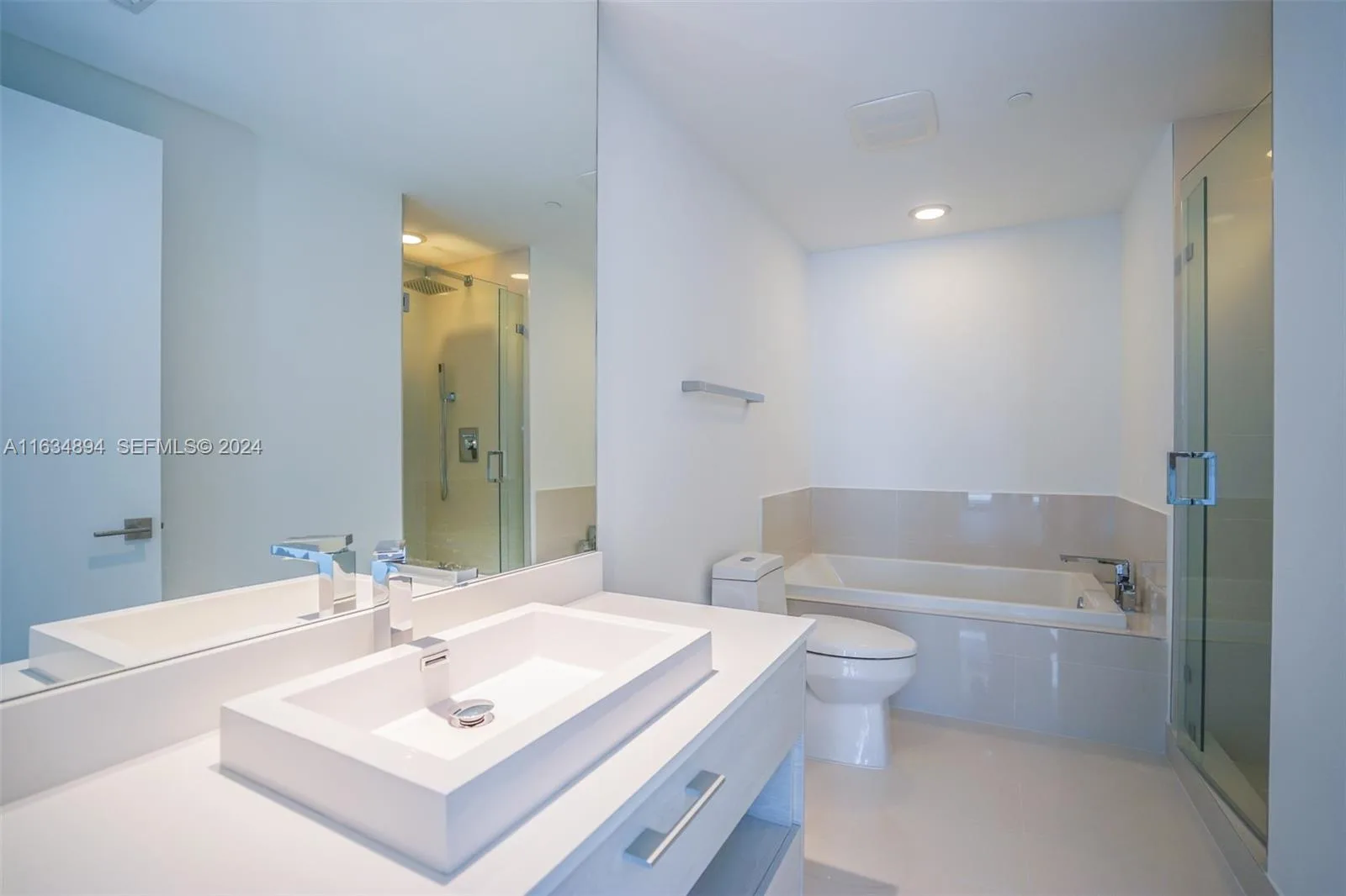 55 SW 9th ST # 2108, Miami, FL 33130 photo 11