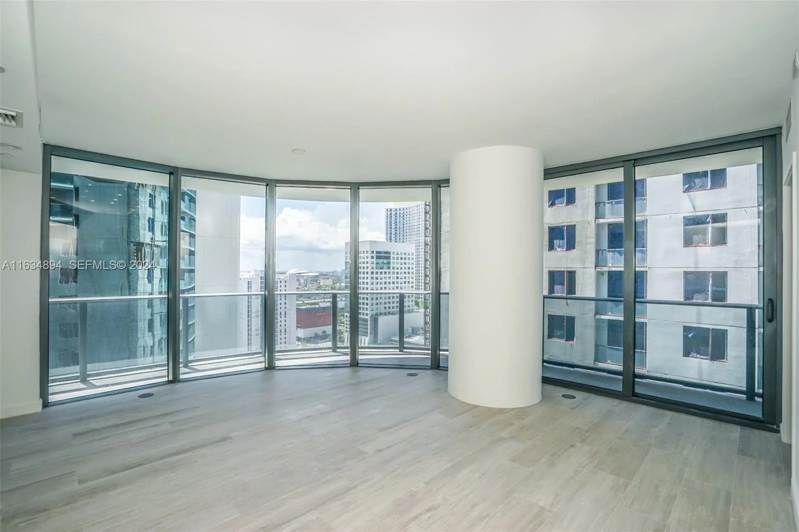 55 SW 9th ST # 2108, Miami, FL 33130 photo 5