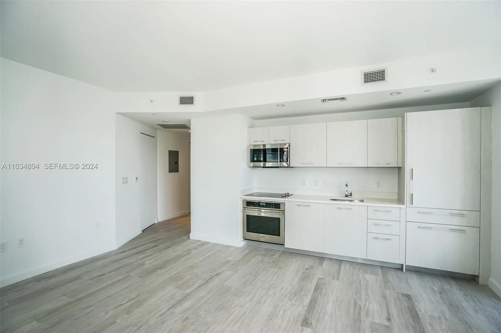 55 SW 9th ST # 2108, Miami, FL 33130 photo 6