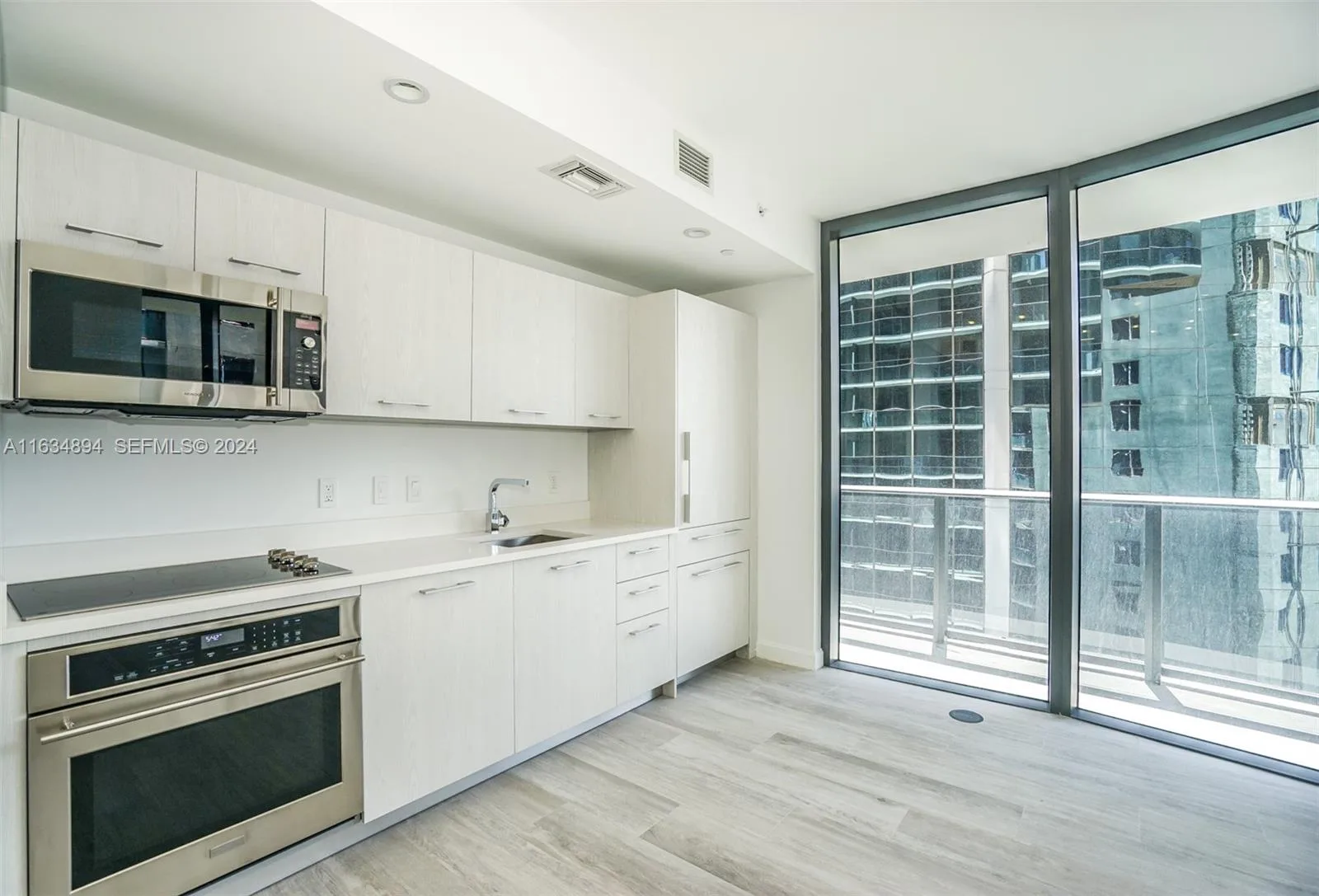 55 SW 9th ST # 2108, Miami, FL 33130 photo 7