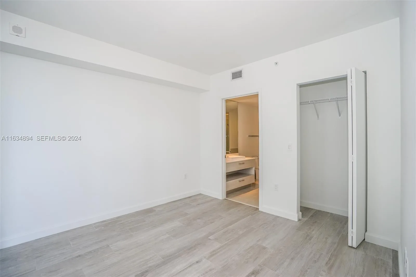55 SW 9th ST # 2108, Miami, FL 33130 photo 9