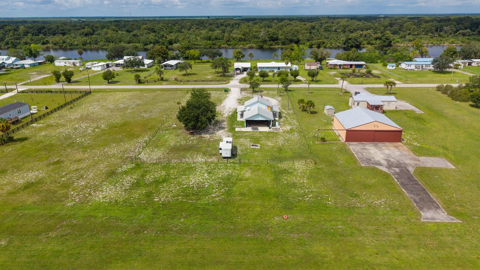 19695 NW 80th Drive, Okeechobee, FL 34972 photo 8