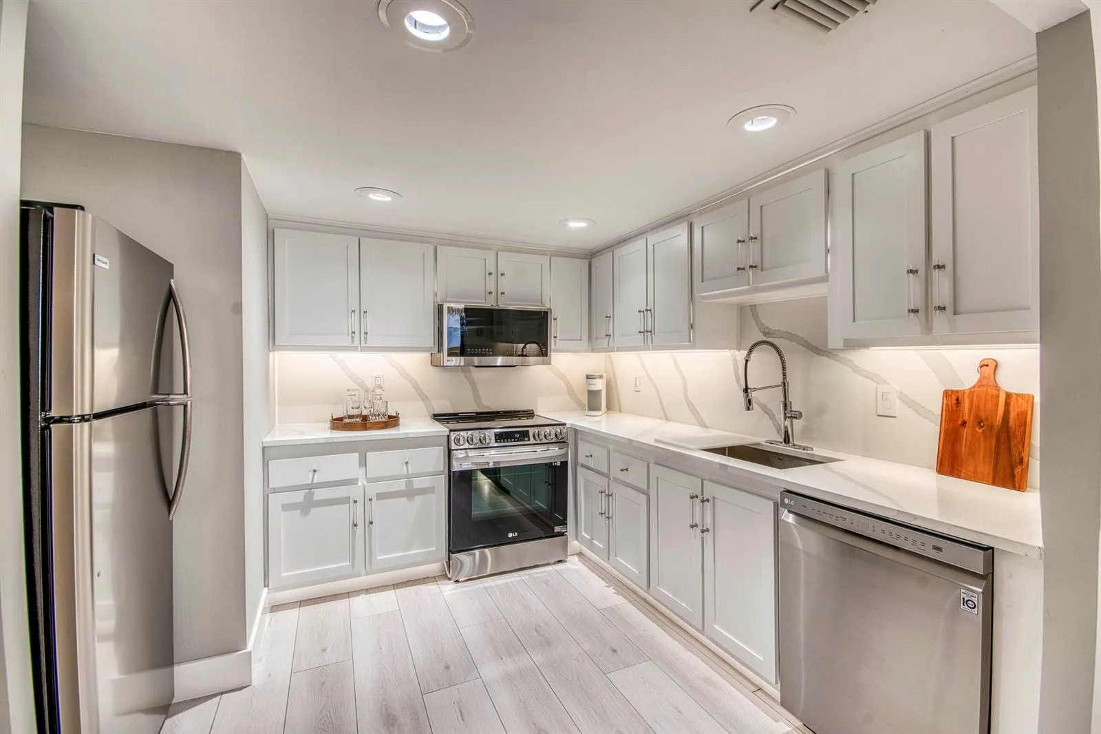 2800 N Ocean Drive # B-15d, Singer Island, FL 33404 photo 11