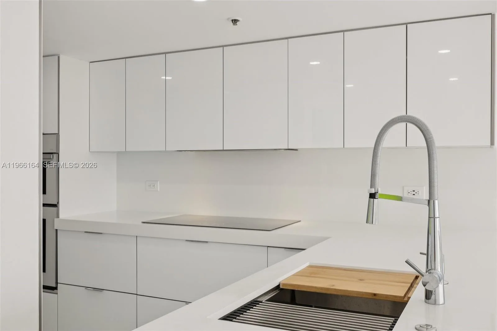 7601 E Treasure Dr # 2305, North Bay Village, FL 33141 photo 7