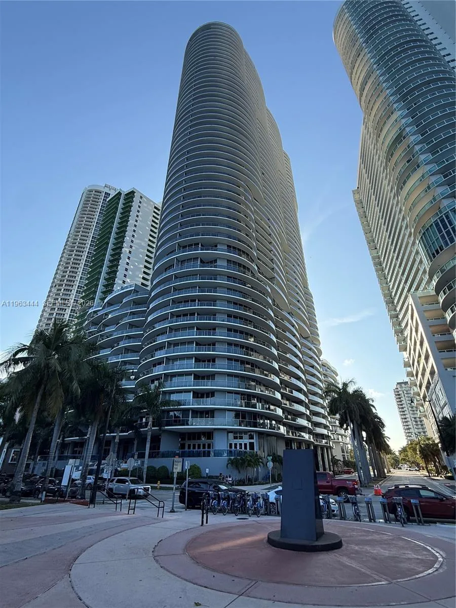 488 NE 18th St # 811, Miami, FL 33132 photo 4