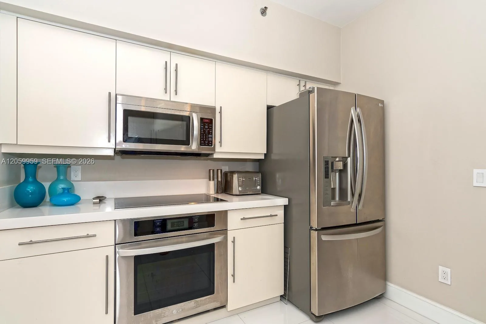 3175 NE 184th St # 3104, Aventura, FL 33160 photo 8