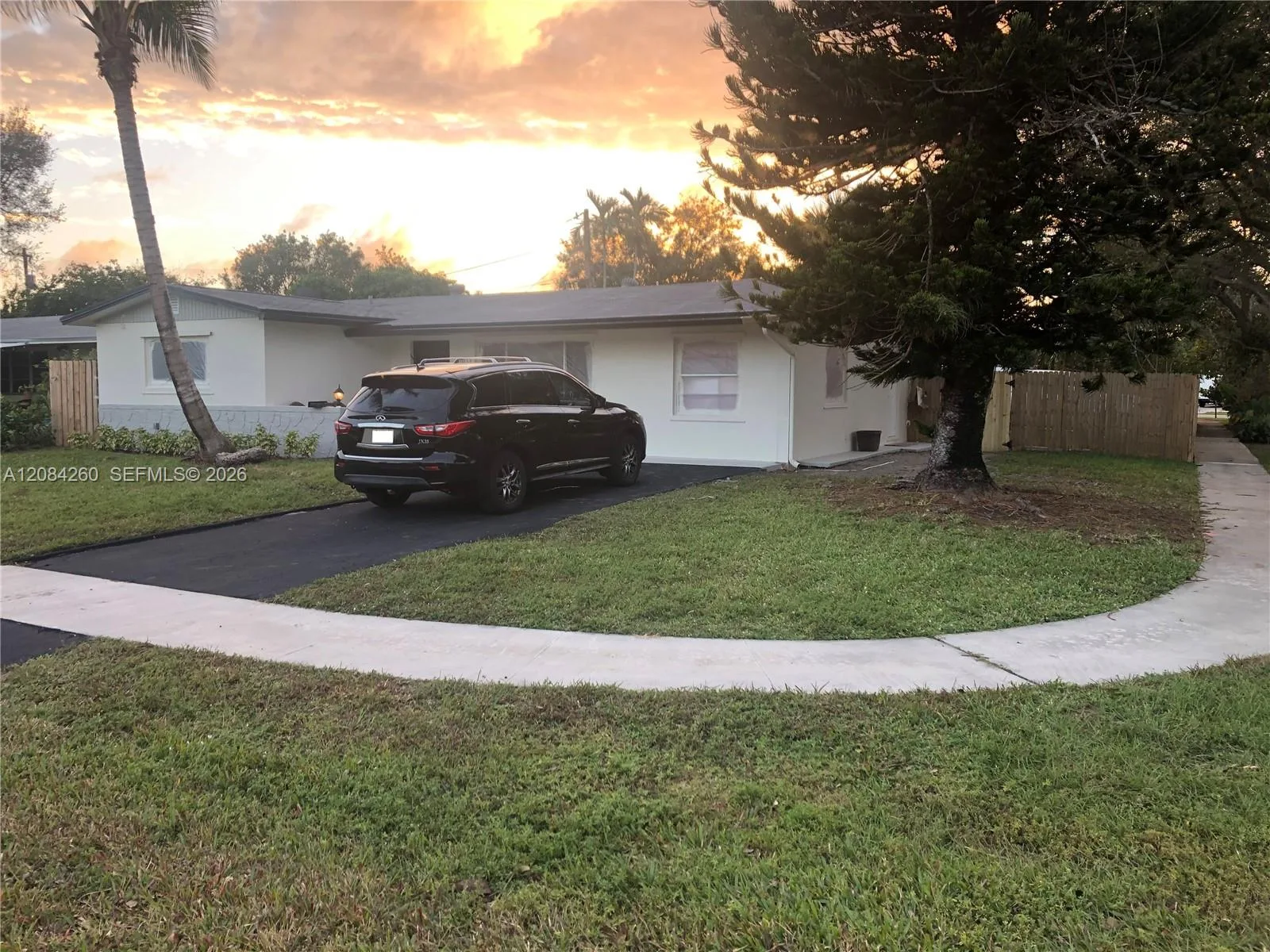 5001 SW 94th Way, Cooper City, FL 33328