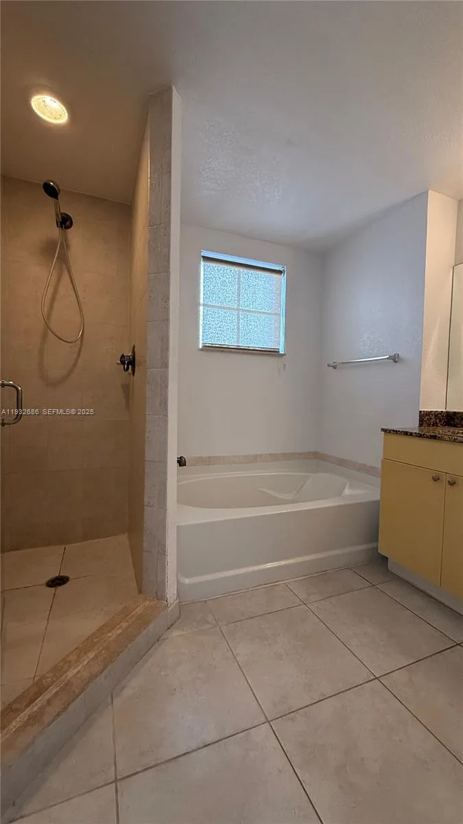 1830 Radius Dr # 915, Hollywood, FL 33020 photo 13